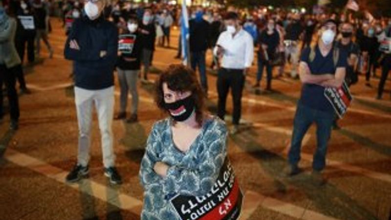 İsrail'de sosyal mesafeli Netanyahu protestosu