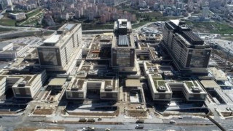 İBB'nin yollarını yapmadığı şehir hastanesi hizmette