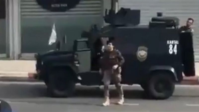 Özel Harekat polislerine çikolata sürprizi