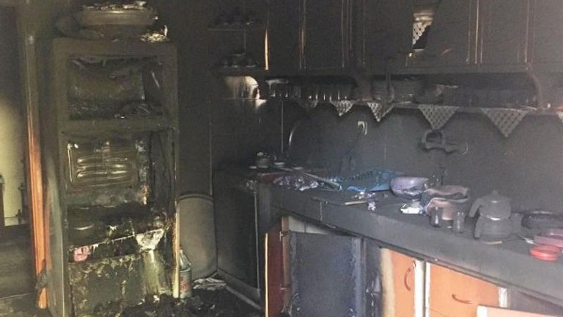 Mutfağı küle çeviren yangından kimsenin haberi olmadı