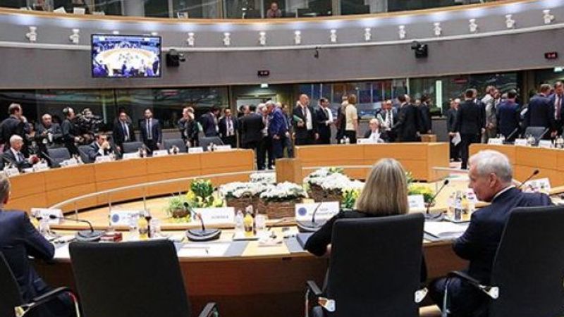 AB liderleri koronavirüs gündemiyle toplandı