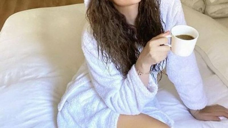 Tülin Şahin'den bornozlu  paylaşım