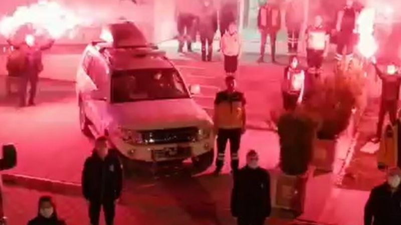 İstiklal Marşı okunup ambulans sirenleri çalındı