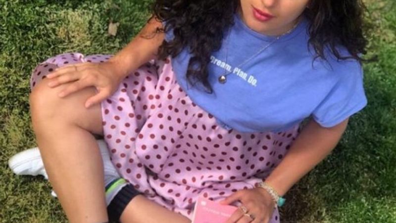 Cansu Tosun'dan hamilelik pozu