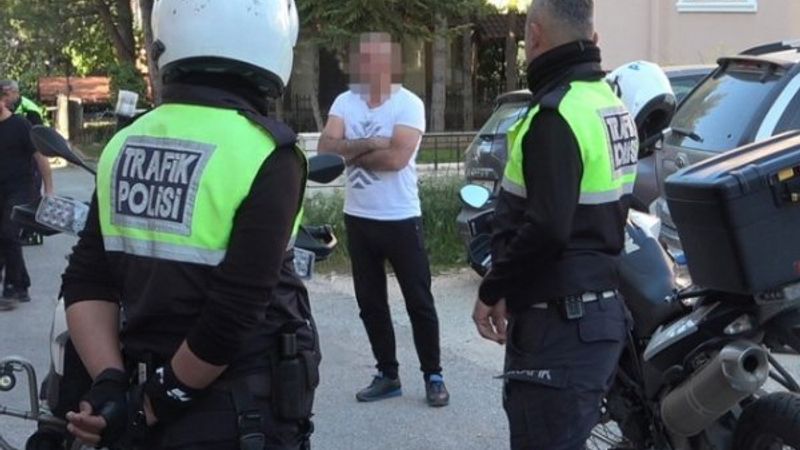 Alkollü sürücü polisten kaçamadı