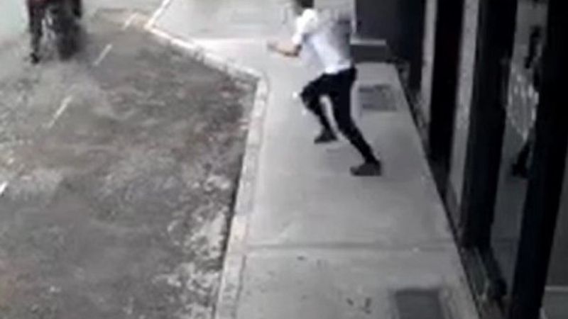 Motosikleti çalmaya çalışırken yakalandı