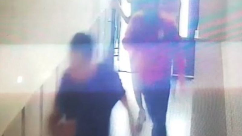 İstanbul'da bina önüne çıkan gençlerin kaçışı