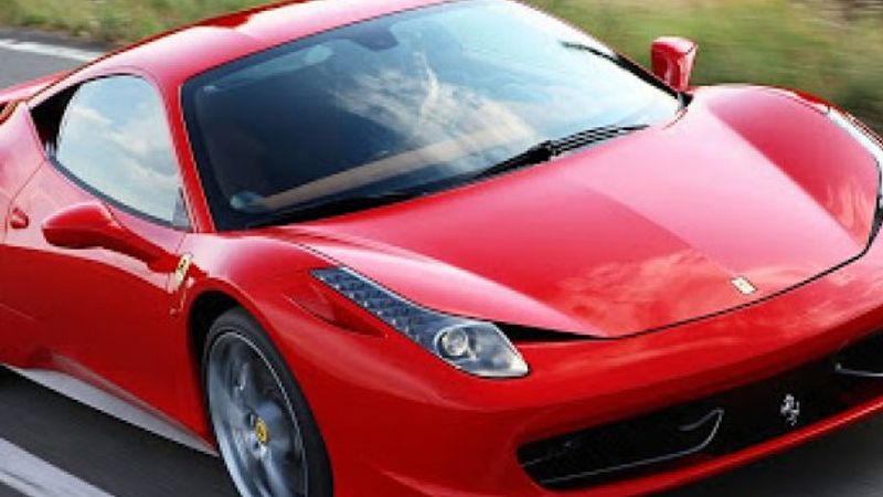 Samsun'da Ferrari sahibi bin liralık yardıma başvurdu