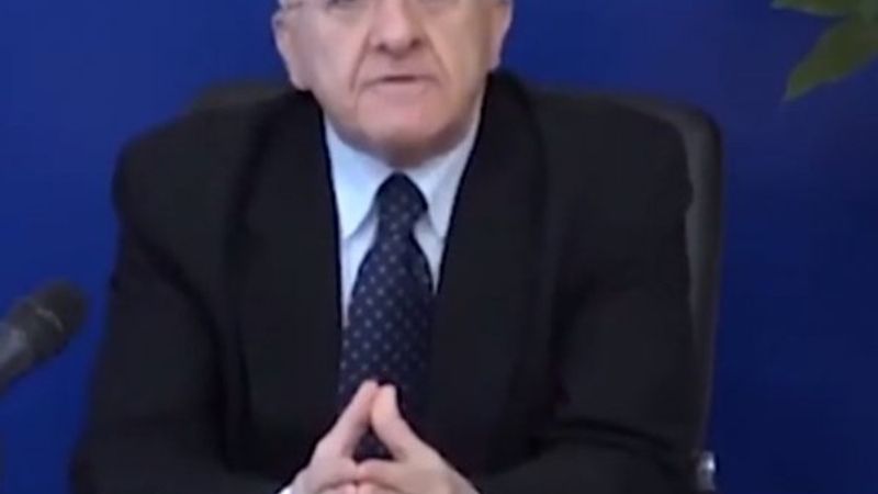 Vincenzo De Luca'dan sokağa çıkmak isteyenlere cevap