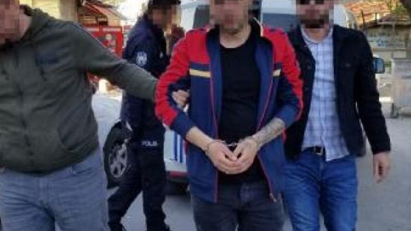 Babasını dövdü, ev hapsinden kaçtı