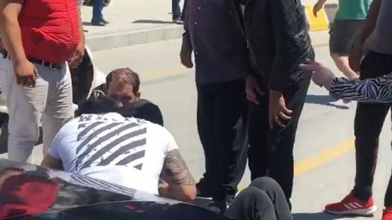 Meraklı vatandaşlar, sosyal mesafeyi umursamadı