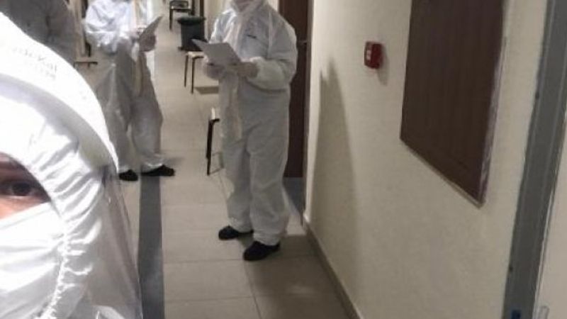 Karantinadan çiftetelli oynayarak uğurlandılar