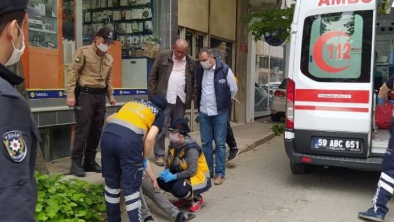 Otomobille motosiklet çarpıştı, yaralıya kimse yaklaşmadı