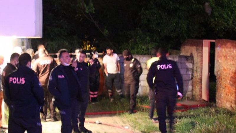 Mutfaktan yükselen dumanlar mahalleyi ayağa kaldırdı