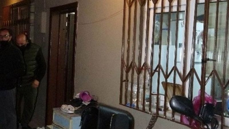 Komşularına pompalı tüfekle saldırdı