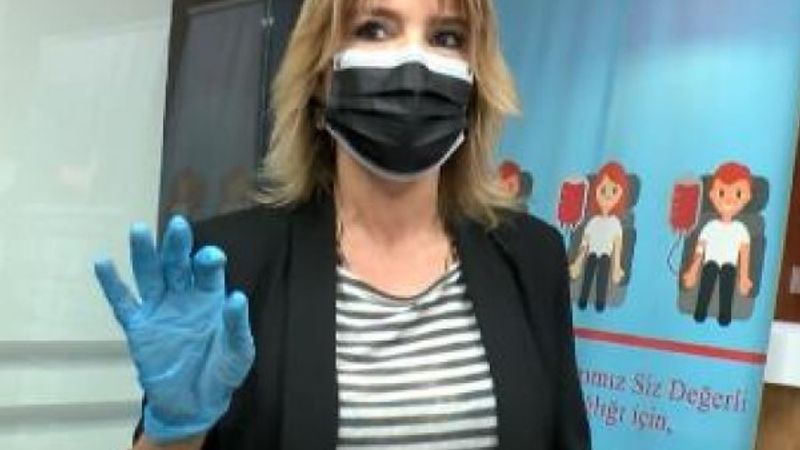 Gülben Ergen Kızılay'a kan bağışladı