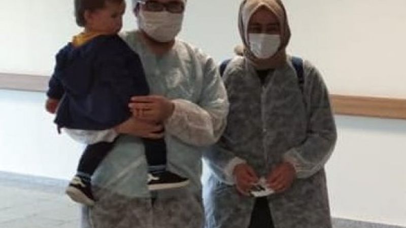 Manisa'da 14 aylık bebek koronayı yendi