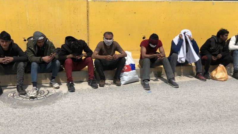 8 Pakistanlı, Balıkesir'den İstanbul'a yürürken yakalandı