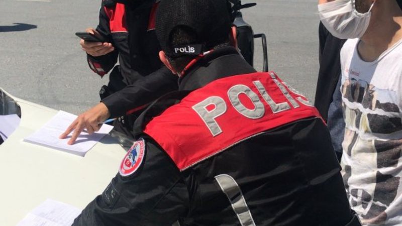Sokağa çıkma yasağını delen gençten polise şaşırtan istek
