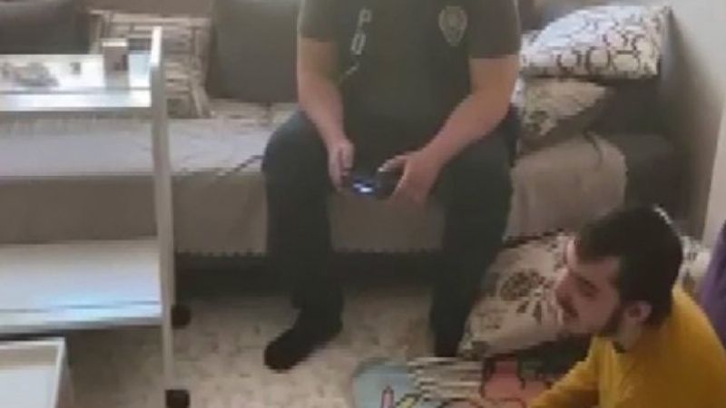 Polis engelli çocuğun oyun isteğini geri çevirmedi