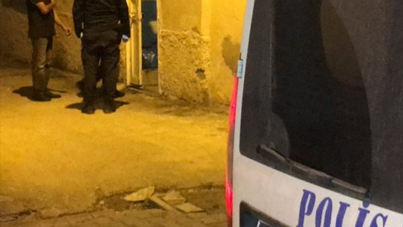 Adana'da cinayet var diye gidilen evde, Hint keneviri çıktı