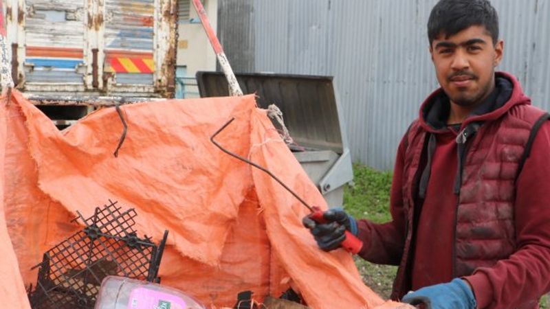 Ceza yiyen kağıt toplayıcısı genç: Çalışmazsam geçinemem