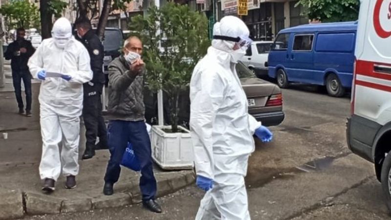 Korona karantinasından kaçan adam çay ocağında yakalandı