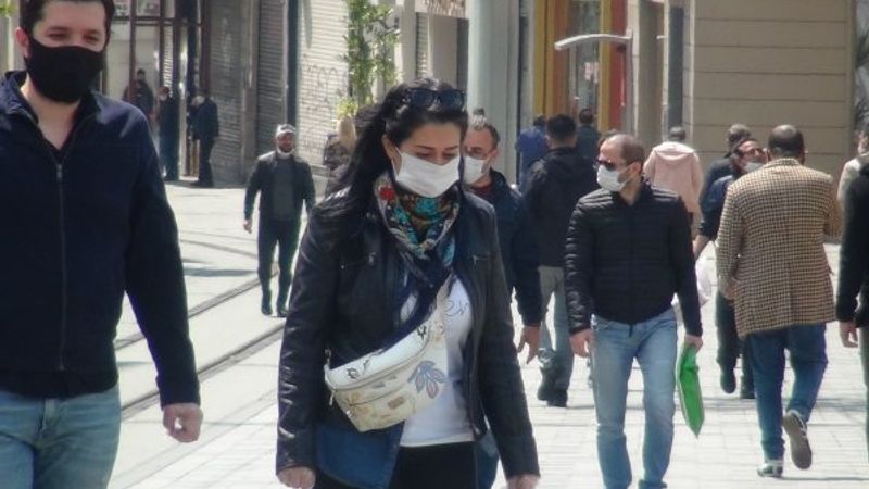Taksim Meydanı ve İstiklal Caddesi bugün de doldu