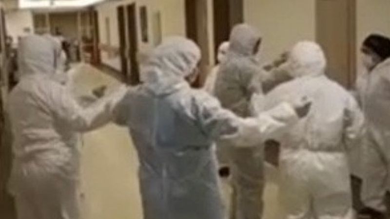 Korona hastaları azalınca erik dalı oynadılar