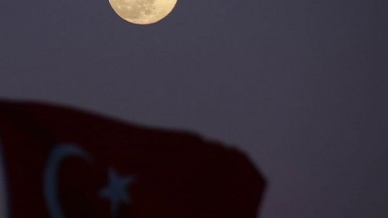 Dünya'dan Süper Ay manzaraları