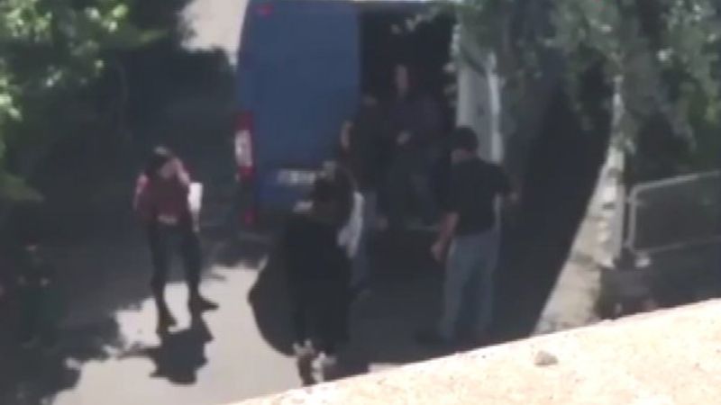 Yasağı aldırış etmediler, misafirliğe gittiler