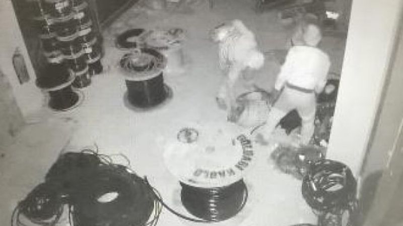 Bursa'da kilolarca fiber optik kablo çalındı