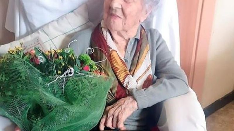 İspanya'da 113 yaşındaki kadın koronayı yendi