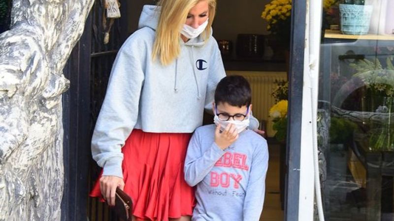 Çağla Şıkel yasak deldi