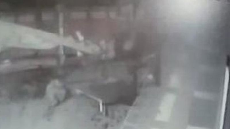 Şanlıurfa'da devrilen kamyonun sürücüsü öldü