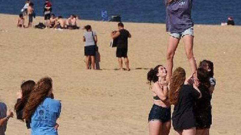 New York'ta plajlar doldu