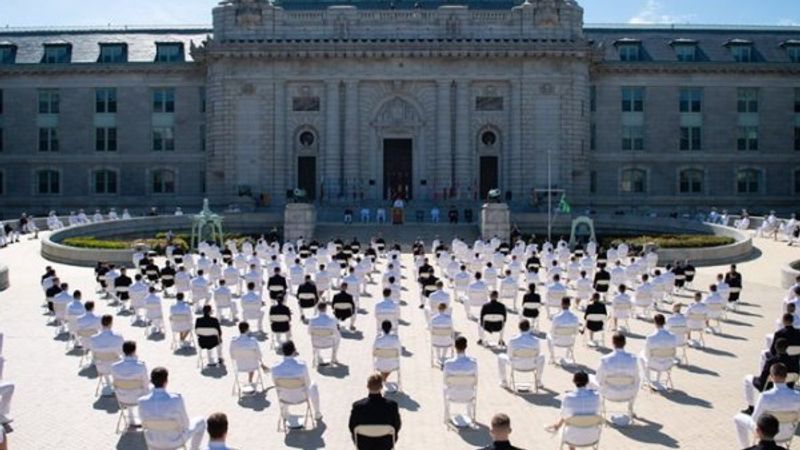 ABD'de sosyal mesafeli yemin töreni