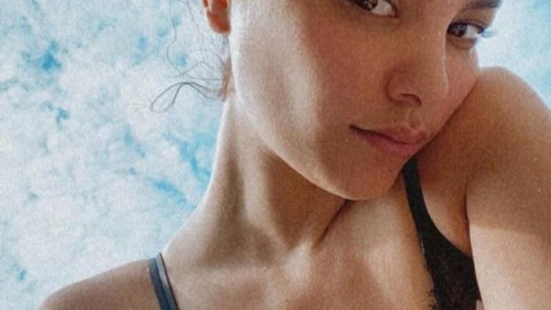 Hazal Filiz Küçükköse'den teras pozları