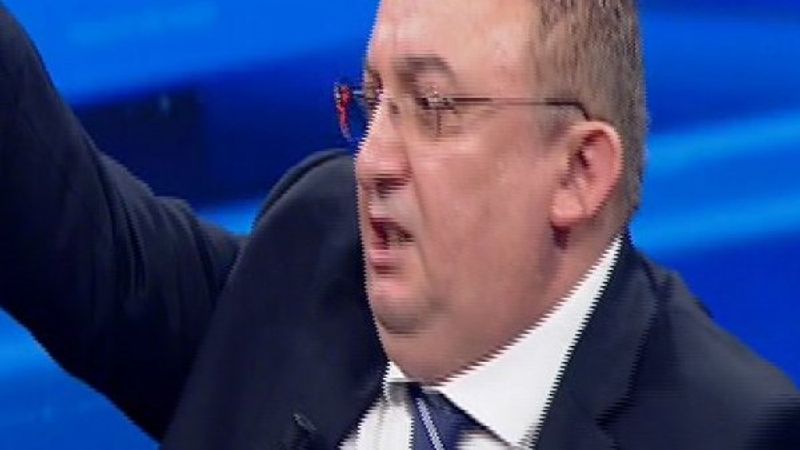 Hukukçu Faik Işık canlı yayında küfür etti