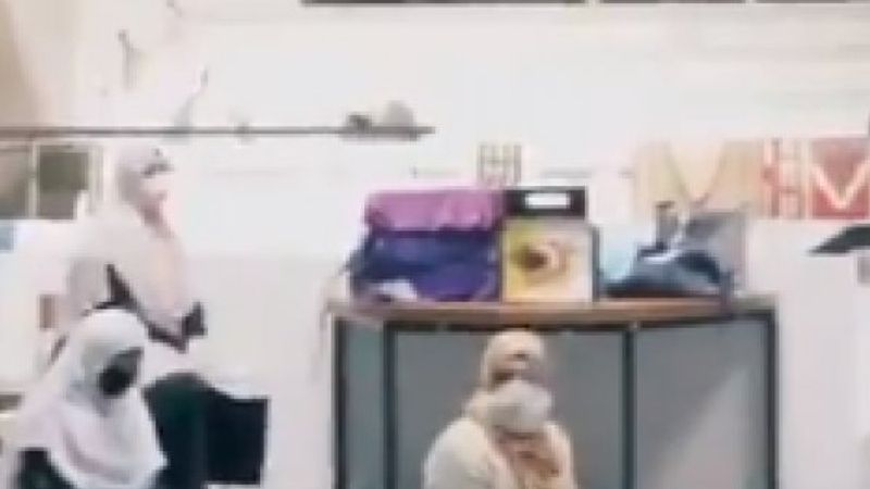 Almanya'da kilisede cuma namazı