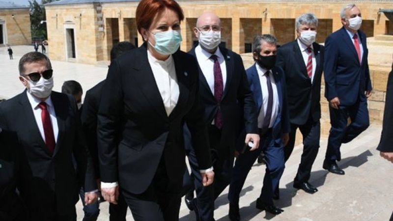 Meral Akşener, Anıtkabir'i ziyaret etti