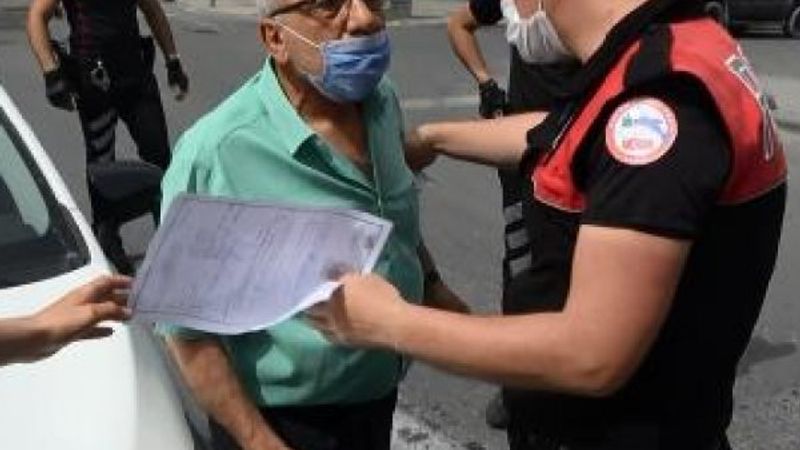 Sultangazi'de polis memurunun üzerine yürüyen sürücü