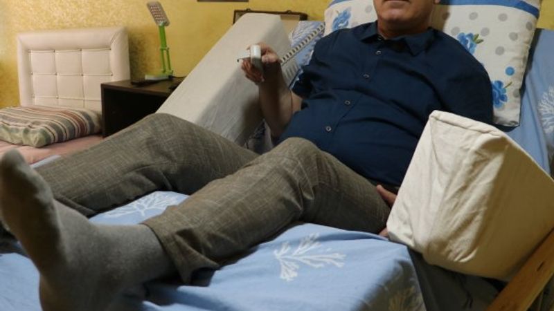 Hastalığında aklına koyduğu özel yatağı yaptı