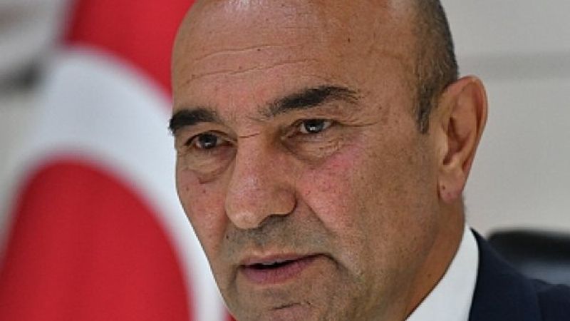 Tunç Soyer, camilerden müzik yayınını kınadı