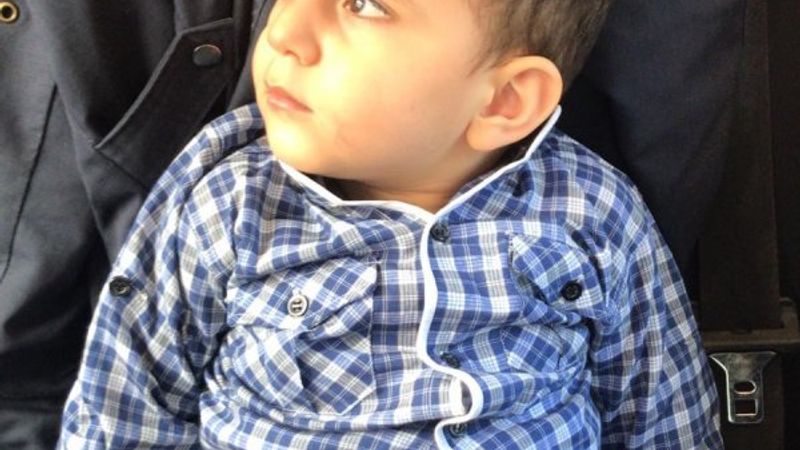 Evden uzaklaşan 1,5 yaşındaki çocuğu jandarma buldu