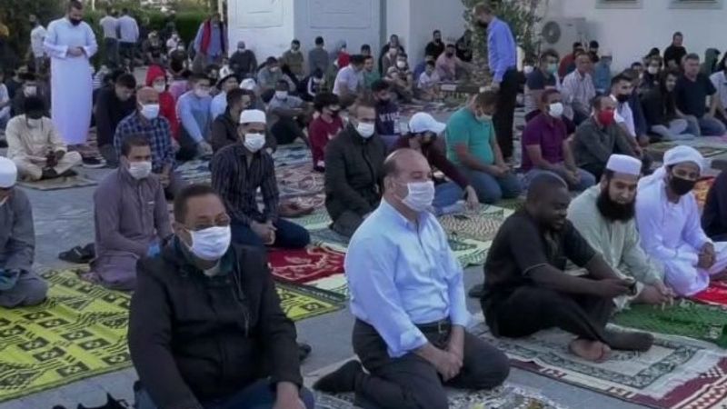 KKTC'de bayram namazında ilginç anlar