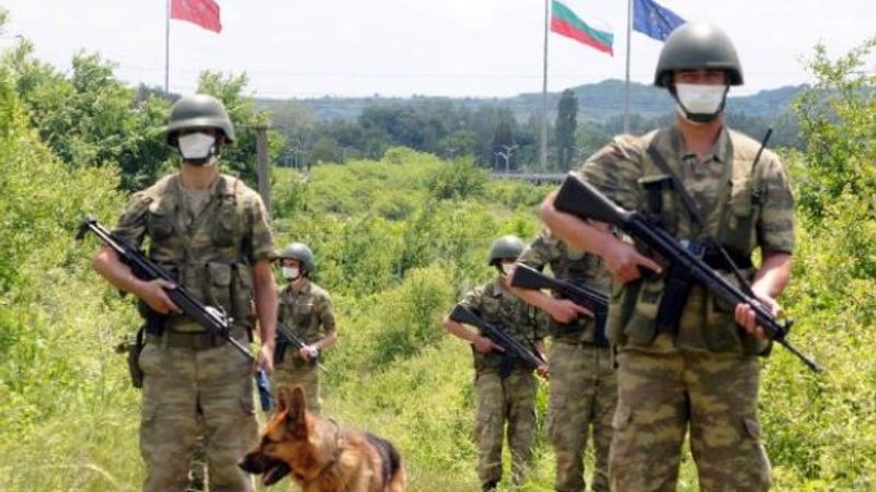 Hudut Kartalları devriye görevinde