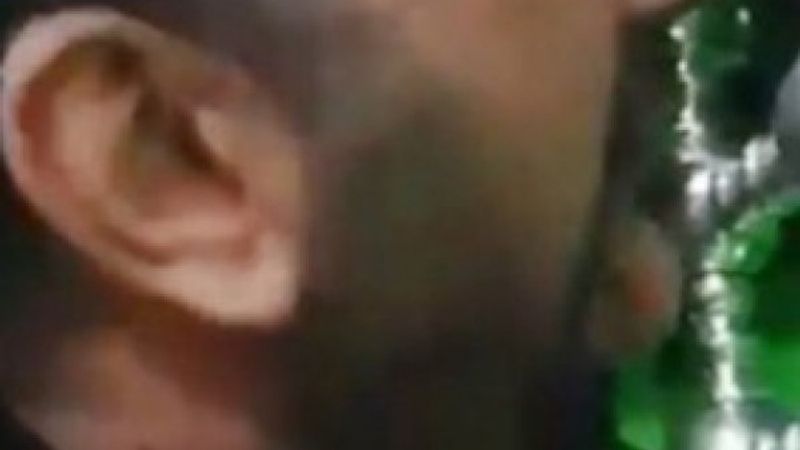 İran'da şifa için yalanan türbe yeniden açıldı