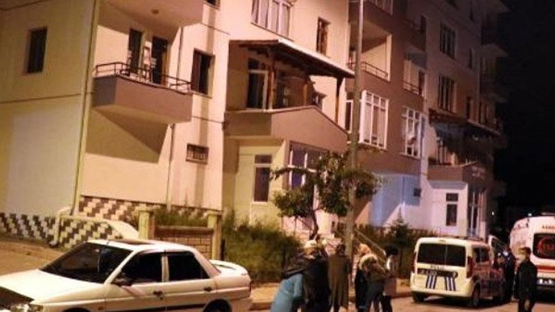 Bayramlaşmaya gittikleri akrabalarının ölüsünü buldular