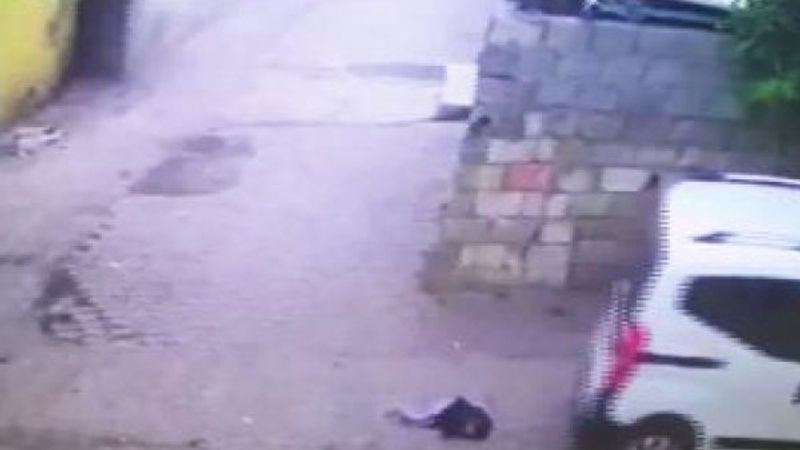 2 yaşındaki çocuk araç altında kalarak, can verdi